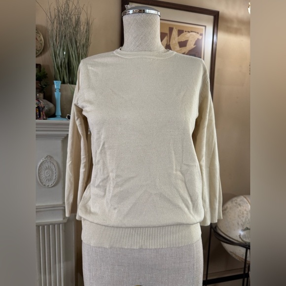 Fame on Central Meli Basic Crew Sweater in Ivory size M - Picture 2 of 15